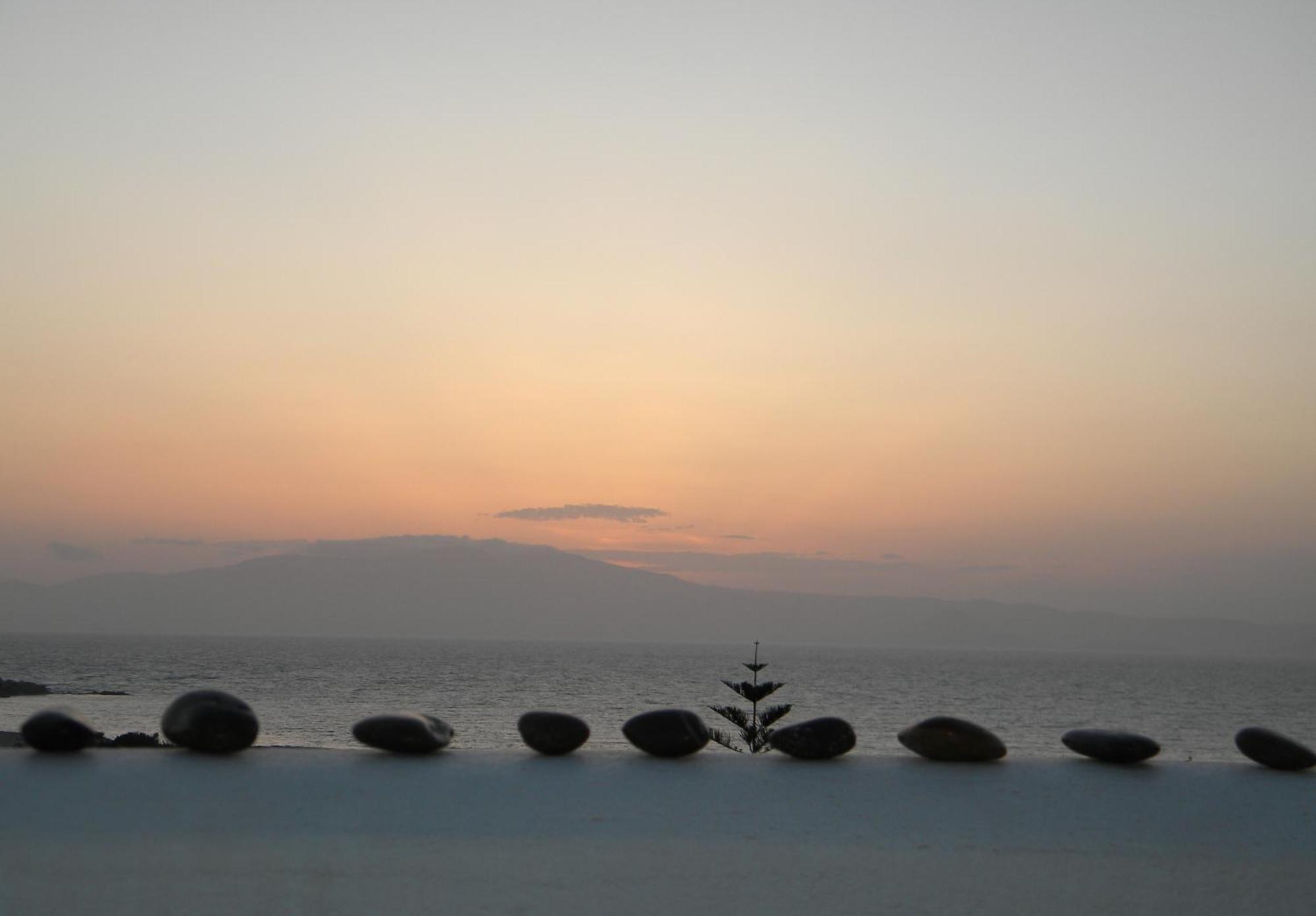 Hotel Faros Small & Restaurant