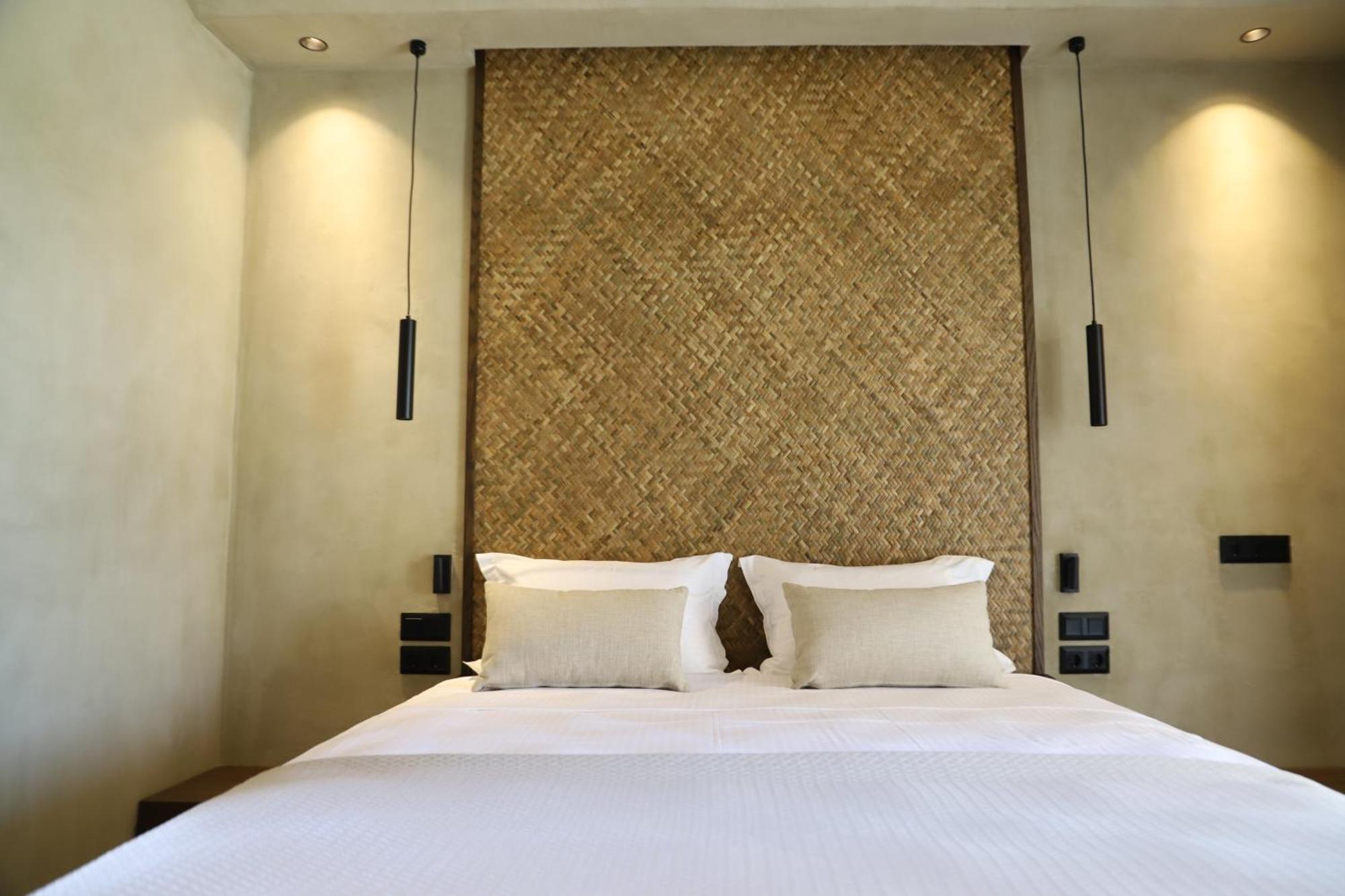 Faros Small & Restaurant 3*